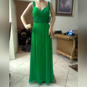 BNWT 100% SILK GOWN/ MAXI DRESS BY OLEG CASSINI EMERALD GREEN SZ. 6 BEADED WAIST